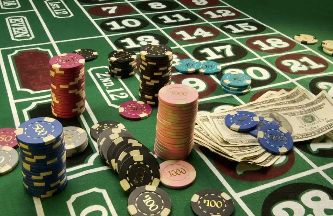 Pemain menggunakan aplikasi taruhan sportsbook tototix dengan tampilan antarmuka modern